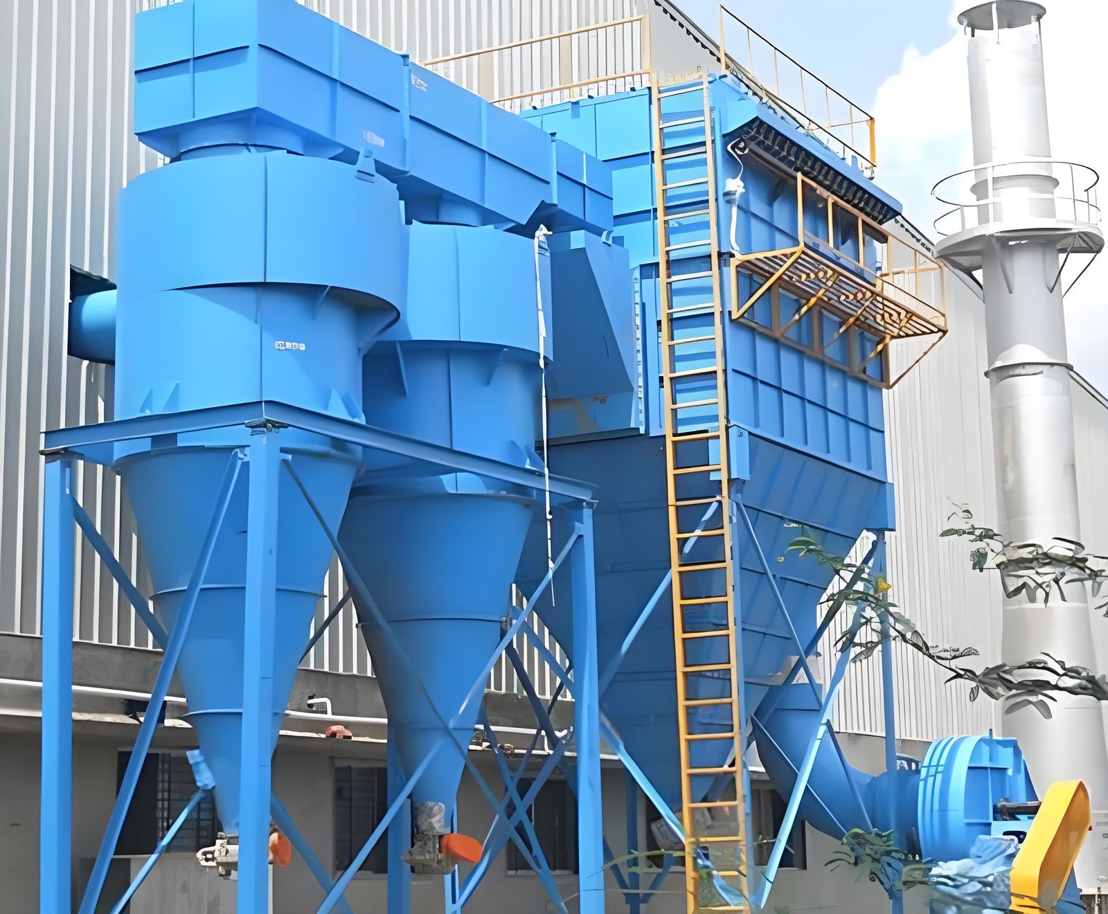 Cyclone separator pre-filter