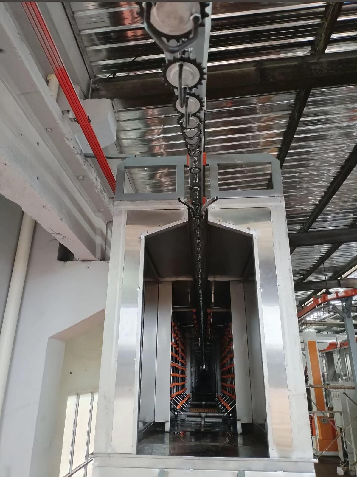 Lackieranlage für kleine gestanzte Metallteile